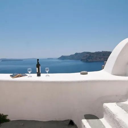 Finesse 3* Oia (Santorini)